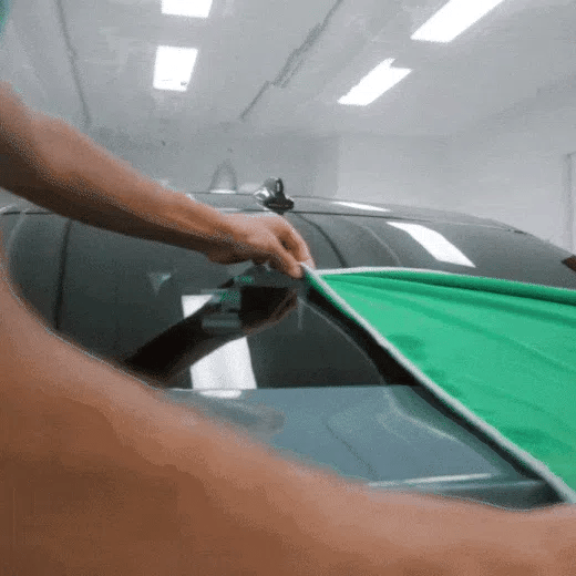 Monello Doppino Solo Microfiber Håndklæde vises i brug