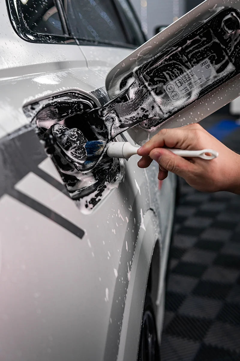 Shiny Garage Red Devil degreaser affedter i brug 1