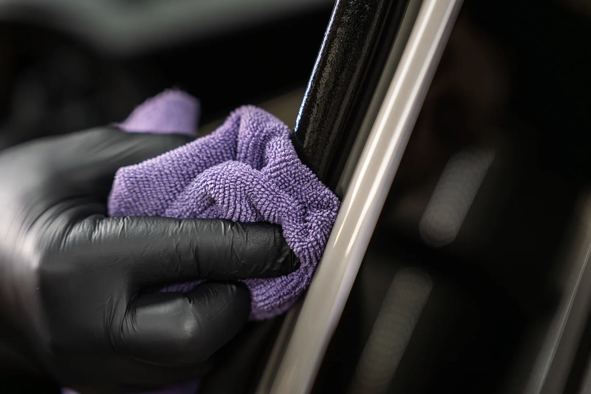 Shiny Garage Seal Seperator tørres af gummiliste