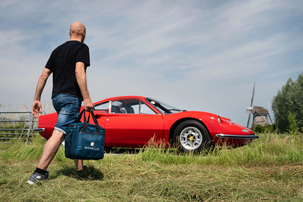 Monello Cubo Detailing bag bilpleje taske ses i brug