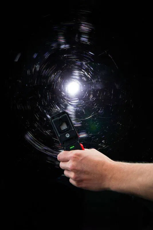 Monello skumlanse og pistolgreb i brug