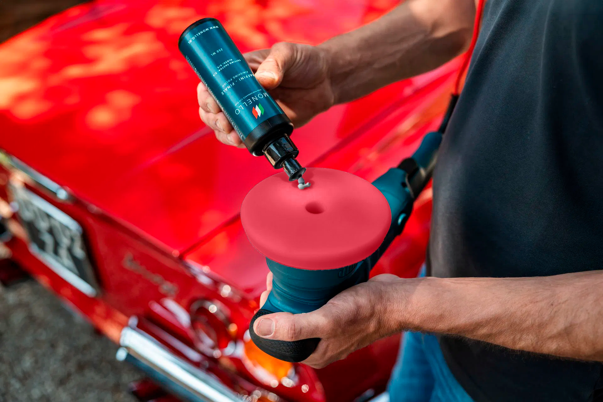 Monello Raffini Veloce grov polermiddel puttes på polermaskine