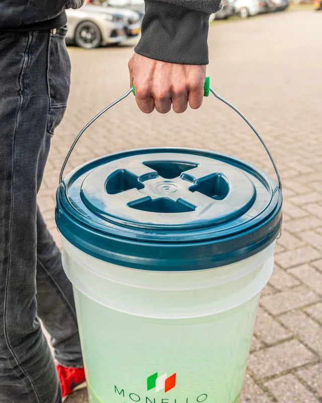 Monello Sigillo låg til vaskespand vises i brug