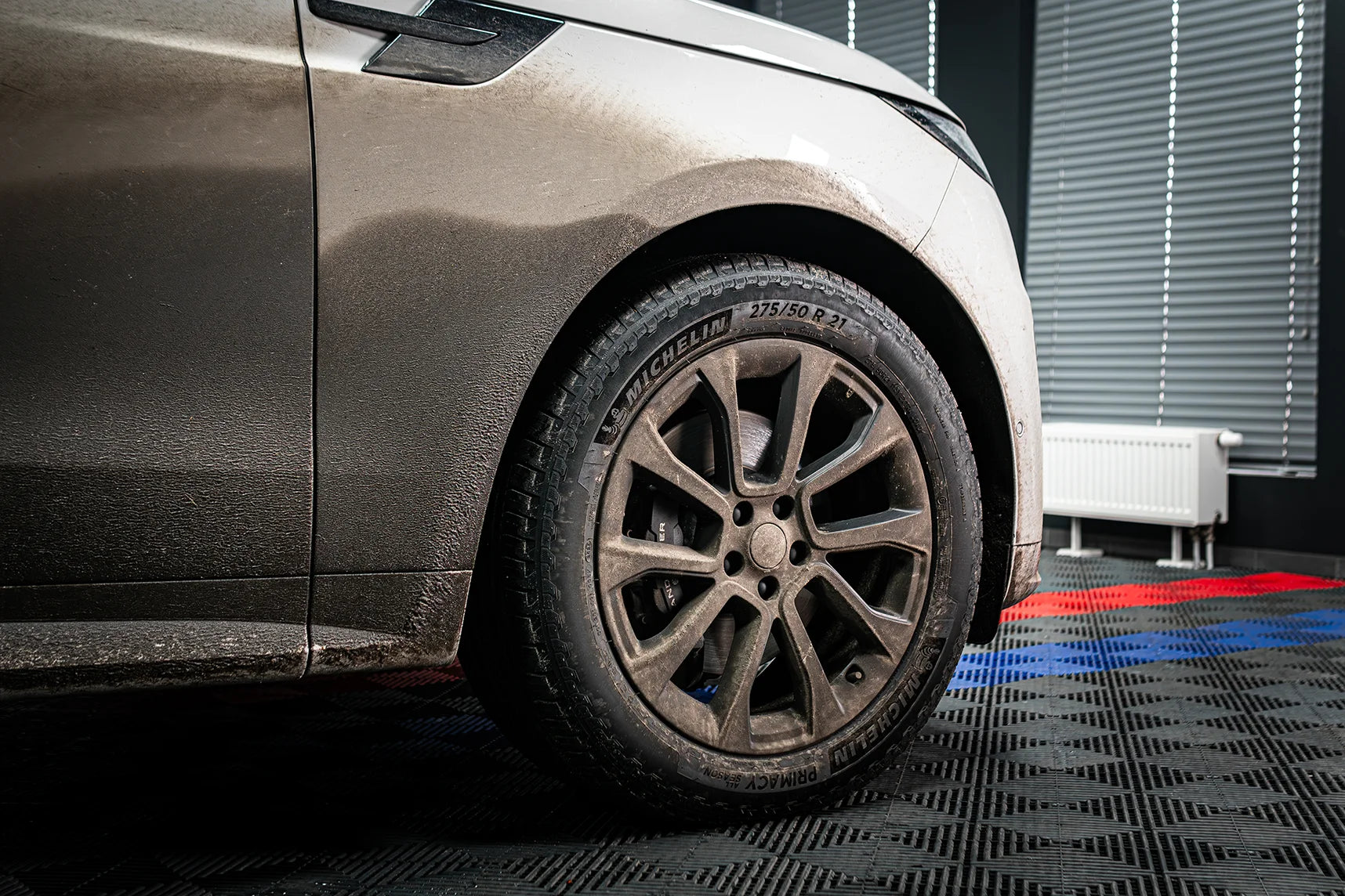 Shiny Garage Pre Wash Concentrate før det påføres