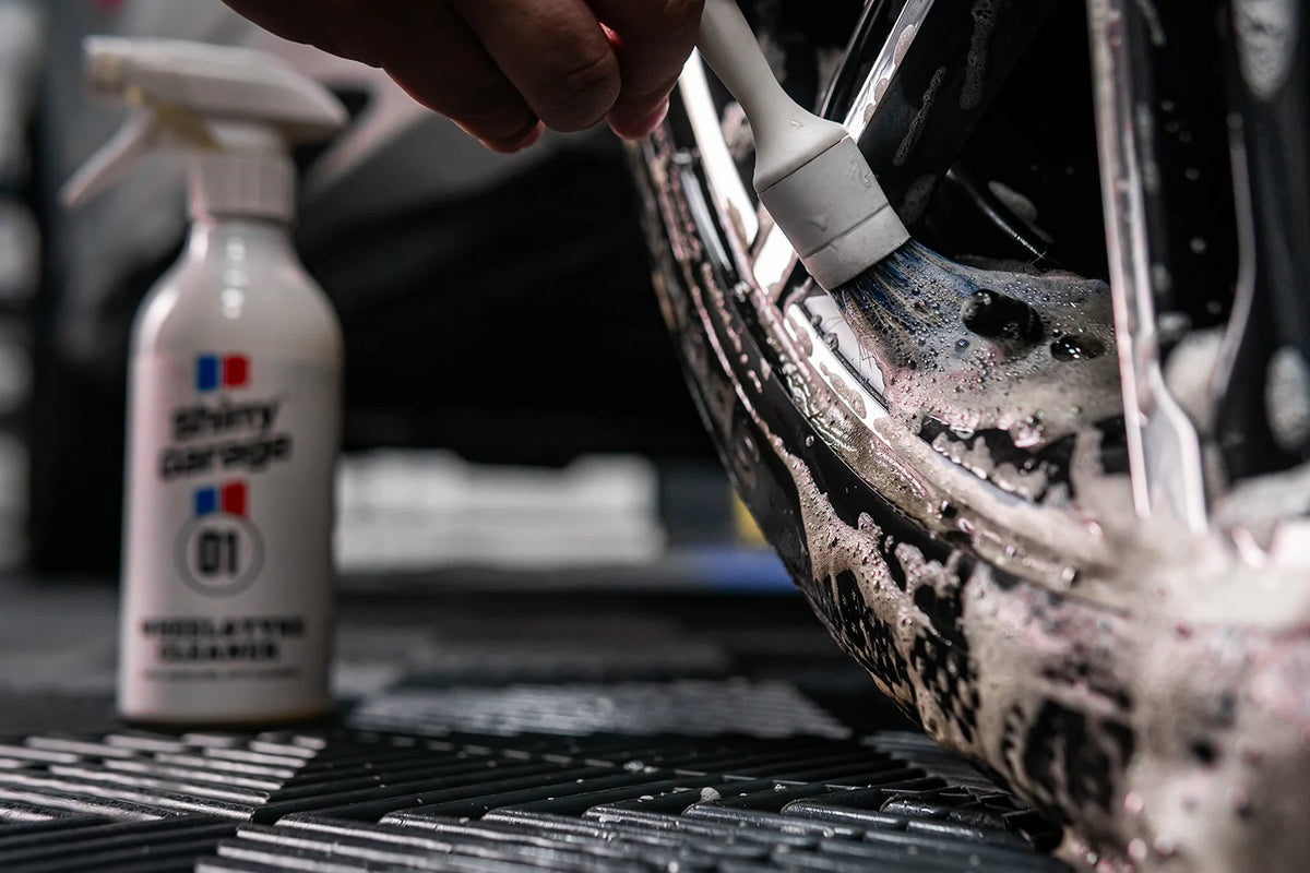 Shiny Garage Wheel Tire Cleaner Fælgrens skrubbes med fælgbørste